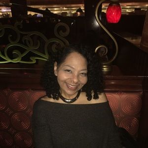 Meet your Posher, Veronica Elexis Foxx